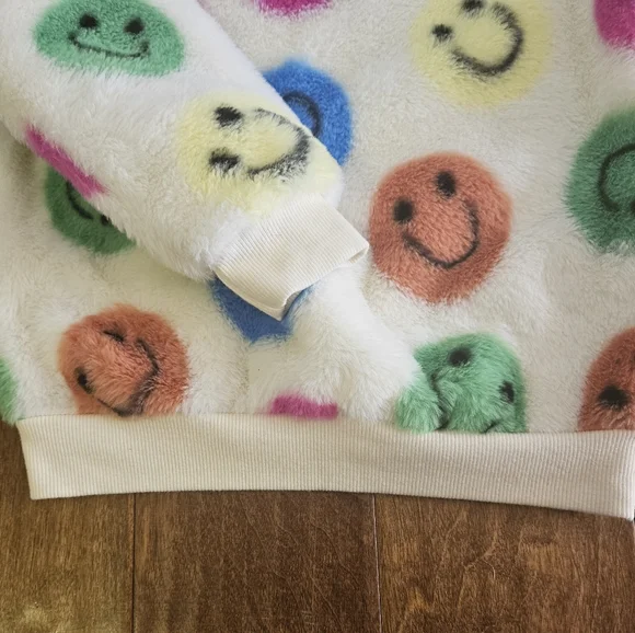 💝💝5/$25💝💝SHEIN Fuzzy Sweater with Colorful Accents - Picture 3 of 8